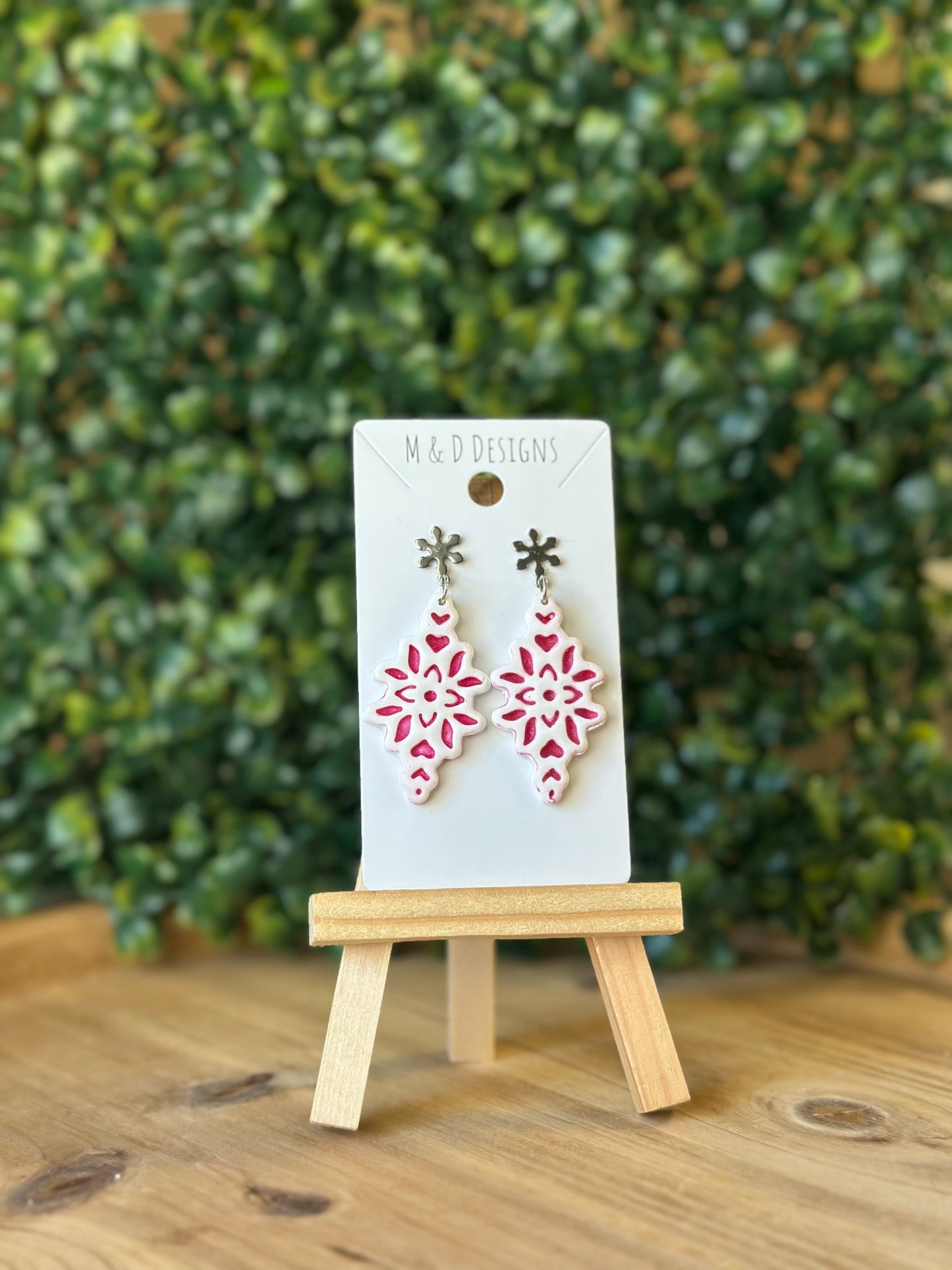 Red & White Snowflake Dangle